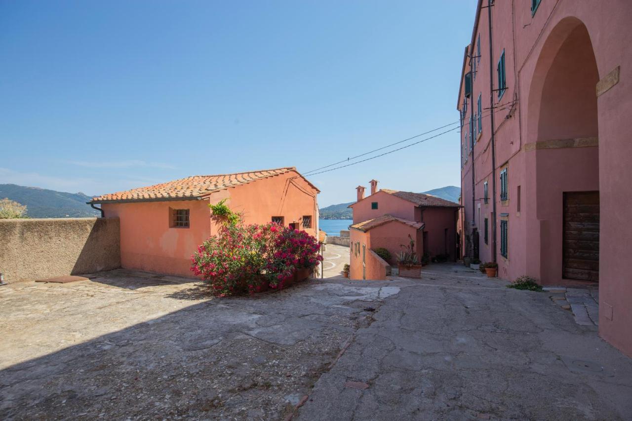 Helloelba Appartamento Il Faro Portoferraio Eksteriør bilde