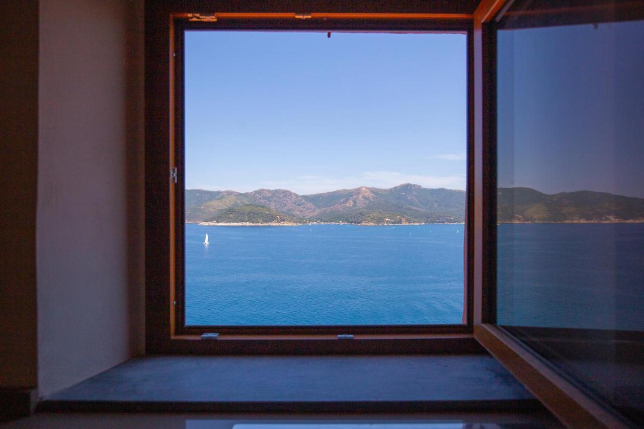Helloelba Appartamento Il Faro Portoferraio Eksteriør bilde